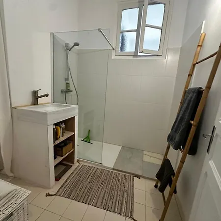 Appartement Port-vendres : T2 Avec Terrasse Et Barbecue A 200m Du - Fr-1-309-537